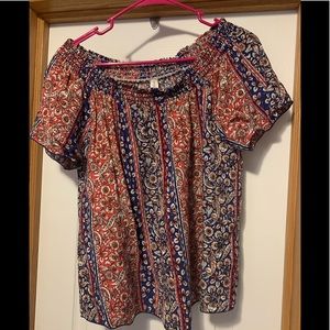 Off the shoulder top size L